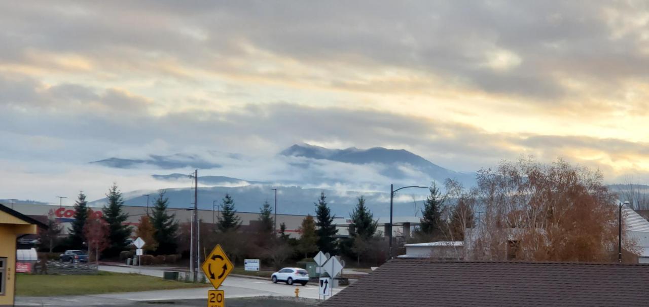 Olympic View Inn Sequim Exterior photo
